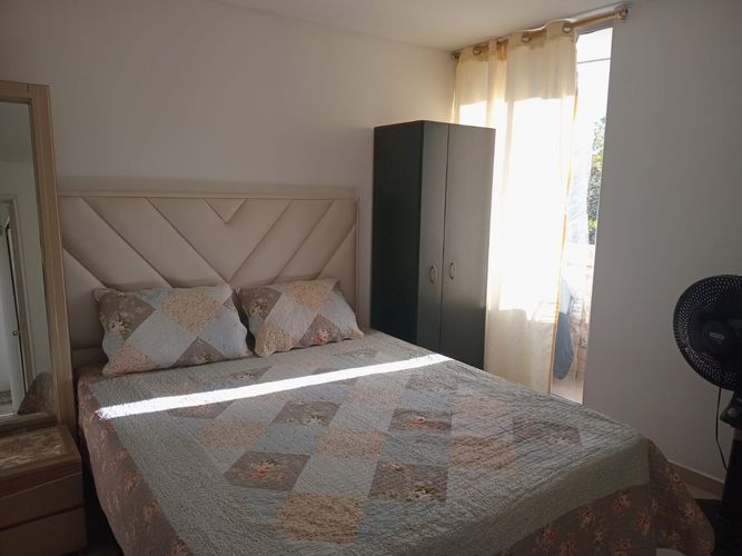 Apartamento de 2 alcobas en arriendo en El Poblado, Medellín, 89 m² · foto 8 de 14