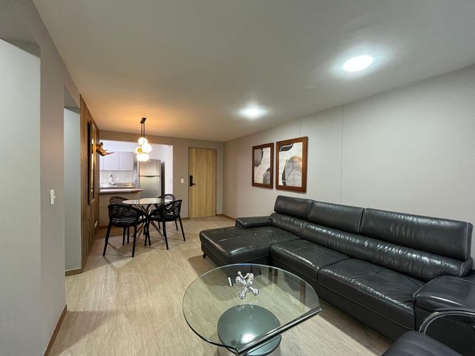 Apartamento de 1 alcoba en arriendo en El Poblado, Medellín, 77 m² · foto 2 de 13