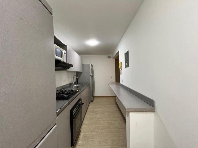 Apartamento de 1 alcoba en arriendo en El Poblado, Medellín, 77 m² · foto 5 de 13