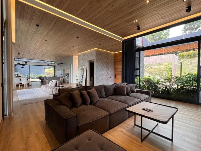 Casa de 7 alcobas en venta en El Porvenir, Rionegro, 1200 m² · foto 17 de 20