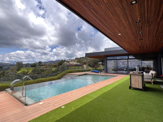 Casa de 7 alcobas en venta en El Porvenir, Rionegro, 1200 m² · foto 19 de 20