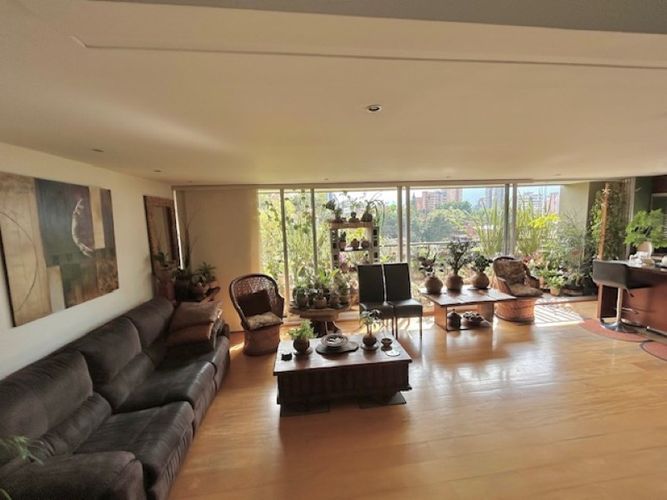 Apartamento de 4 alcobas en venta en Las Lomas, Medellín, 135 m² · foto 7 de 24