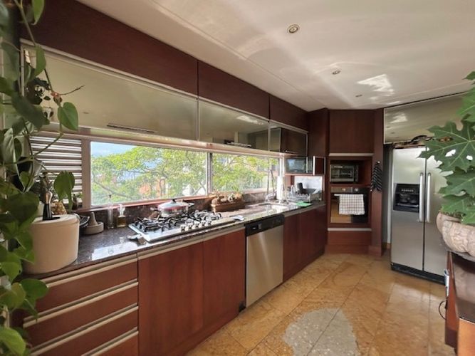 Apartamento de 4 alcobas en venta en Las Lomas, Medellín, 135 m² · foto 11 de 24