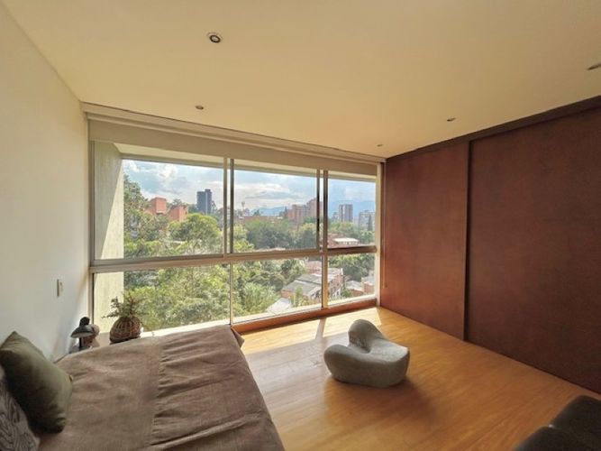 Apartamento de 4 alcobas en venta en Las Lomas, Medellín, 135 m² · foto 21 de 24