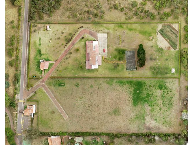 Casa en venta en Yerbabuena, Chía · foto 3 de 16