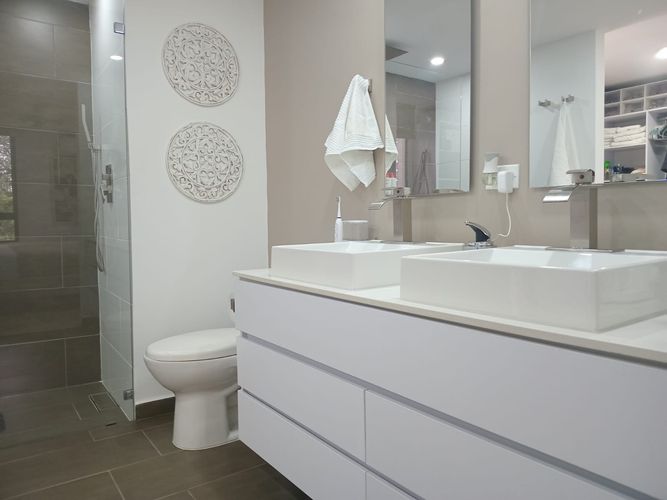 Apartamento de 3 alcobas en venta en El Poblado, Medellín, 130 m² · foto 17 de 19