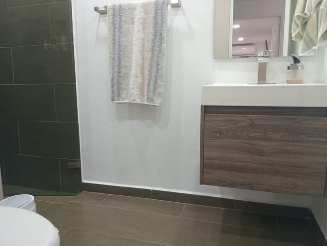 Apartamento de 3 alcobas en venta en El Poblado, Medellín, 130 m² · foto 18 de 19