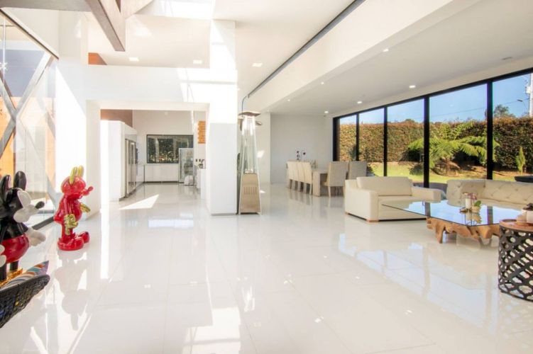 Casa de 6 alcobas en venta en Las Palmas, Envigado, 550 m² · foto 2 de 24