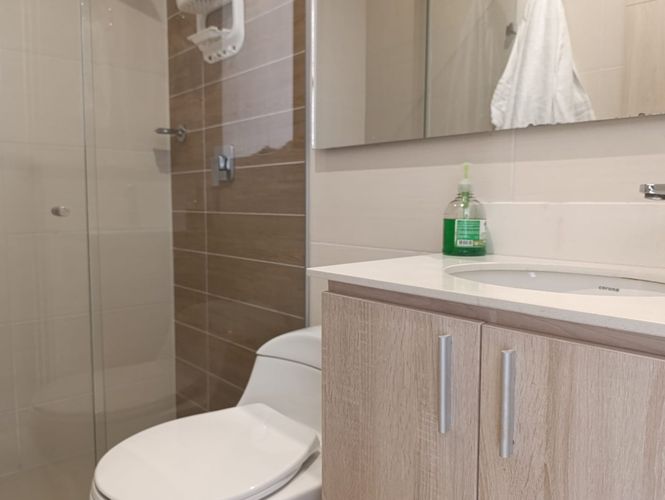 Apartamento de 2 alcobas en venta en El Poblado, Medellín, 85 m² · foto 15 de 16