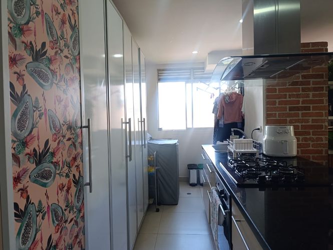Apartamento en venta en El Poblado, Medellín · foto 6 de 16