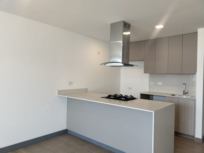 Apartamento de 2 alcobas en venta en Bosques De Zuñiga, Envigado, 76 m² · foto 4 de 17