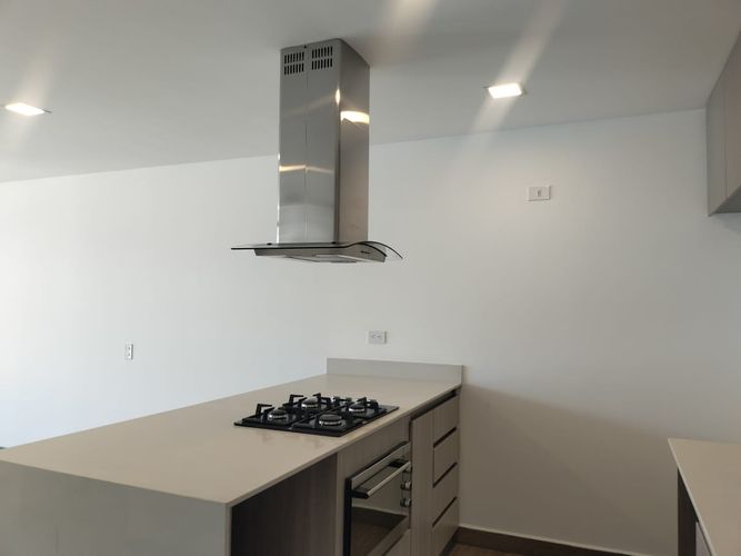 Apartamento de 2 alcobas en venta en Bosques De Zuñiga, Envigado, 76 m² · foto 6 de 17