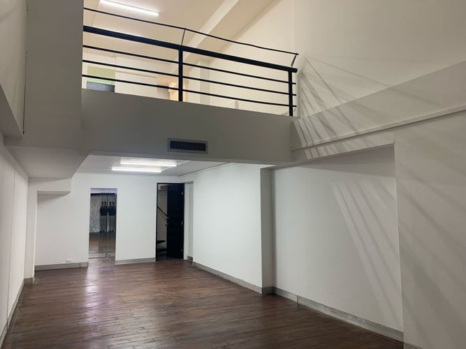 Local en arriendo en El Poblado, Medellín, 46 m² · foto 6 de 8