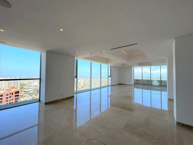 Apartamento de 4 alcobas en venta en Villa Country, Barranquilla, 481 m² · foto 4 de 24