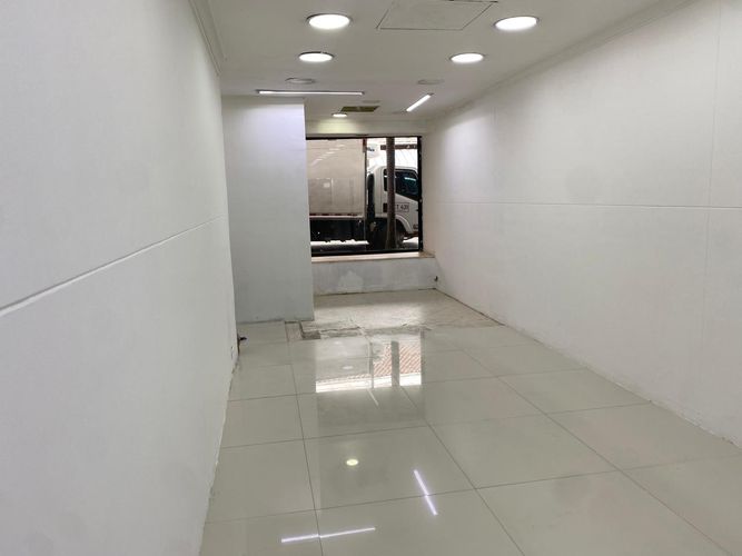 Local en arriendo en El Poblado, Medellín, 50 m² · foto 4 de 7