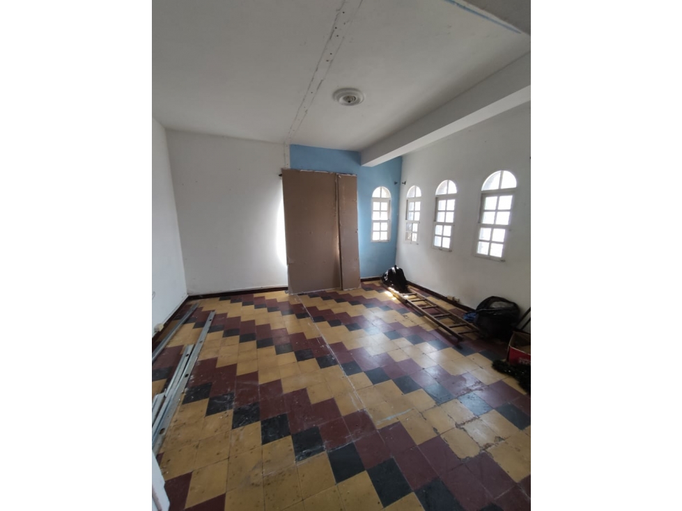 Casa de 7 alcobas en venta en Los Angeles, Medellín, 250 m² · foto 4 de 20