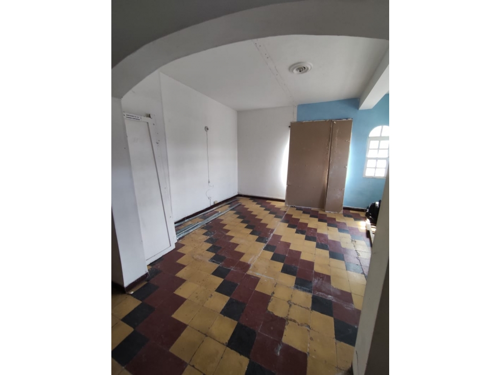 Casa de 7 alcobas en venta en Los Angeles, Medellín, 250 m² · foto 12 de 20