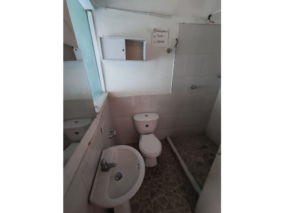 Casa de 7 alcobas en venta en Los Angeles, Medellín, 250 m² · foto 15 de 20