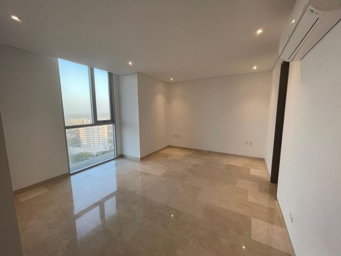 Apartamento de 3 alcobas en venta en Villa Country, Barranquilla, 253 m² · foto 4 de 24