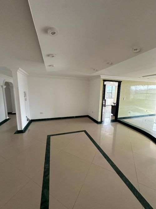 Apartamento de 4 alcobas en venta en Sotomayor, Bucaramanga, 260 m² · foto 4 de 11