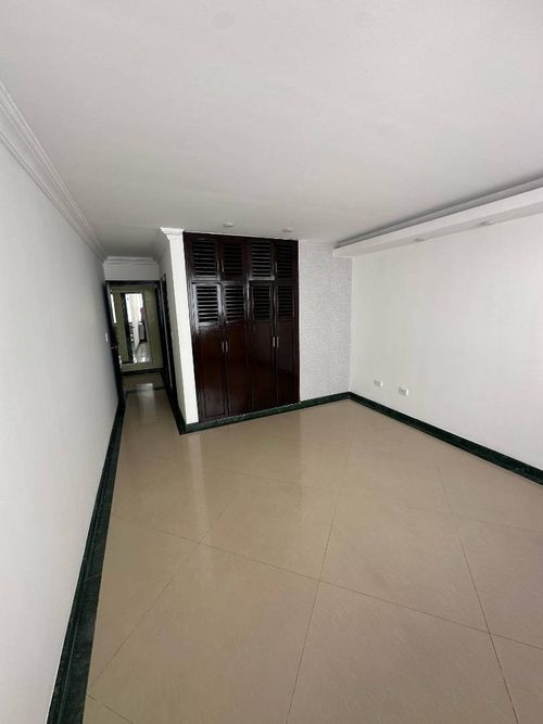 Apartamento de 4 alcobas en venta en Sotomayor, Bucaramanga, 260 m² · foto 9 de 11