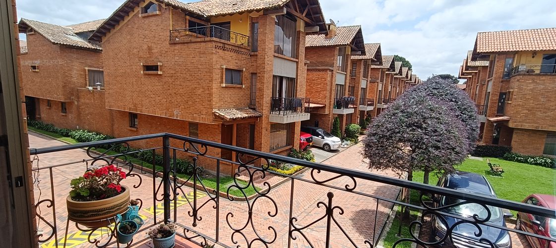 Casa de 3 alcobas en venta en Laura Vicuña, Chía, 270 m² · foto 20 de 20