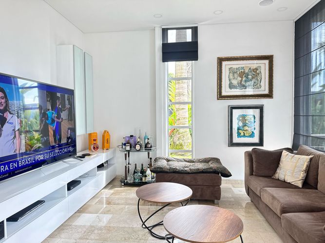 Casa de 5 alcobas en venta en El Poblado, Medellín, 600 m² · foto 9 de 19