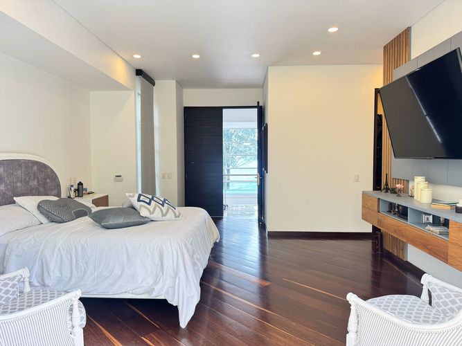 Casa de 5 alcobas en venta en El Poblado, Medellín, 600 m² · foto 14 de 19