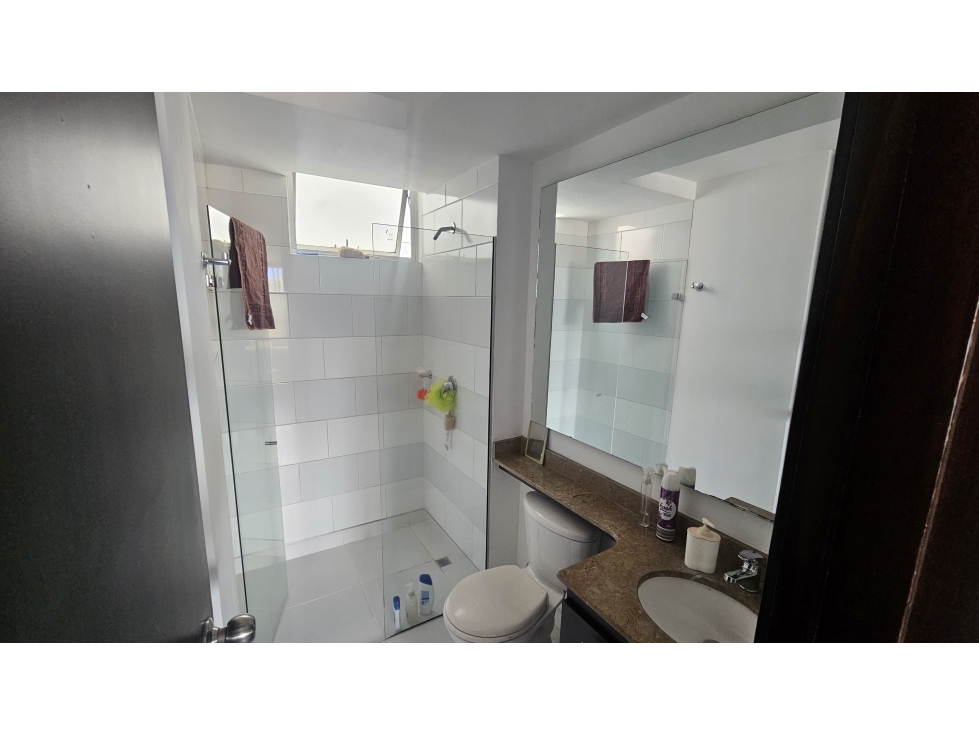 Apartamento en  Venta en Loma del Indio, Medellín - Miniatura 2