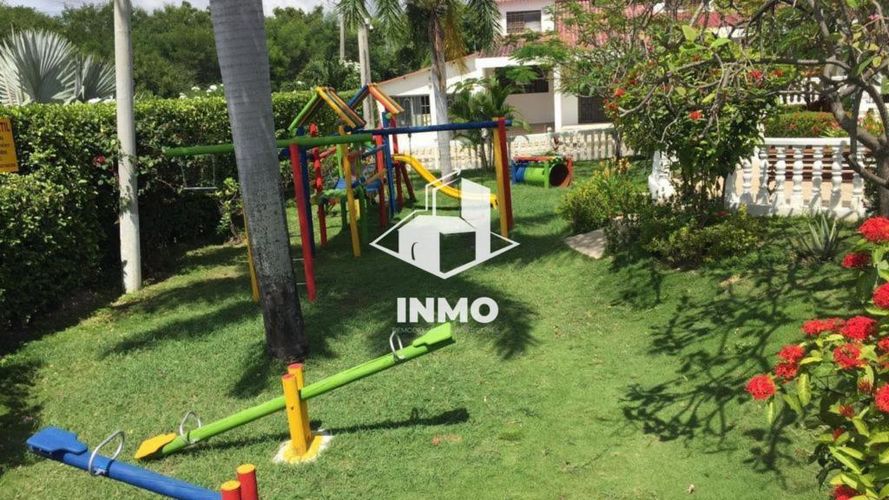Casa de 3 alcobas en venta en Granada, Girardot, 98 m² · foto 16 de 24