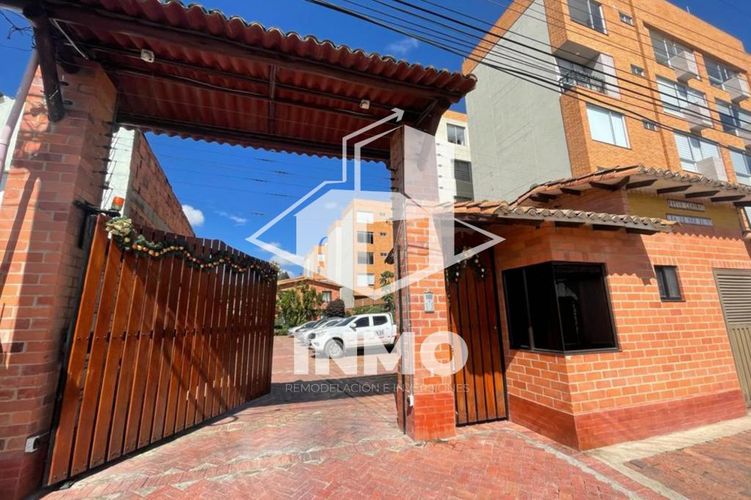 Casa de 3 alcobas en venta en Bachue, Chía, 180 m² · foto 3 de 24