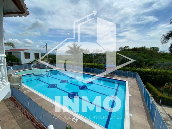 Casa de 3 alcobas en venta en Granada, Girardot, 180 m² · foto 4 de 19