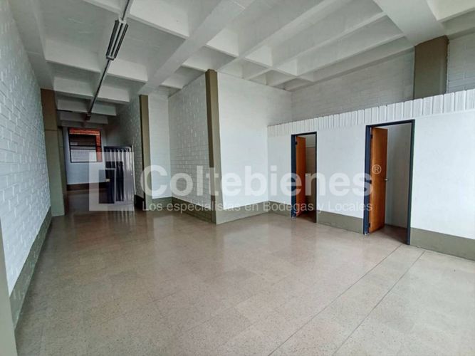 Local en arriendo en El Poblado, Medellín, 641 m² · foto 2 de 17