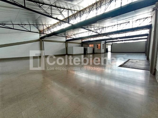 Local en arriendo en El Poblado, Medellín, 641 m² · foto 6 de 17