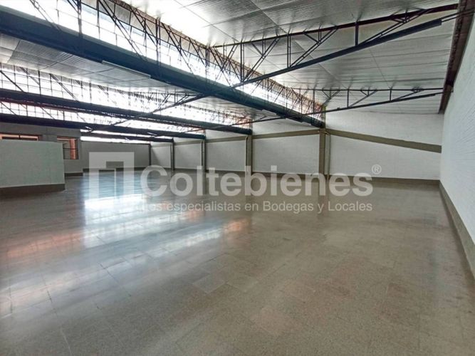 Local en arriendo en El Poblado, Medellín, 641 m² · foto 8 de 17