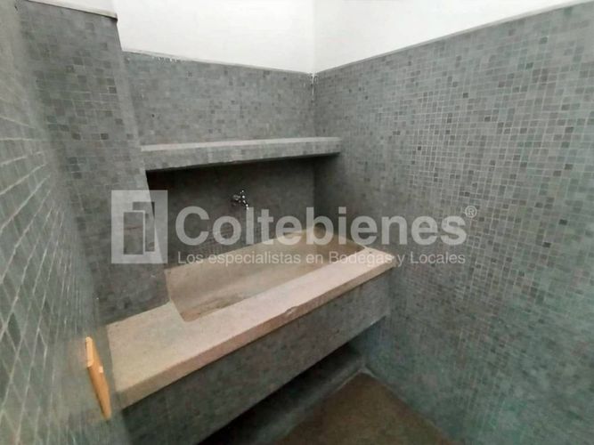 Local en arriendo en El Poblado, Medellín, 641 m² · foto 15 de 17