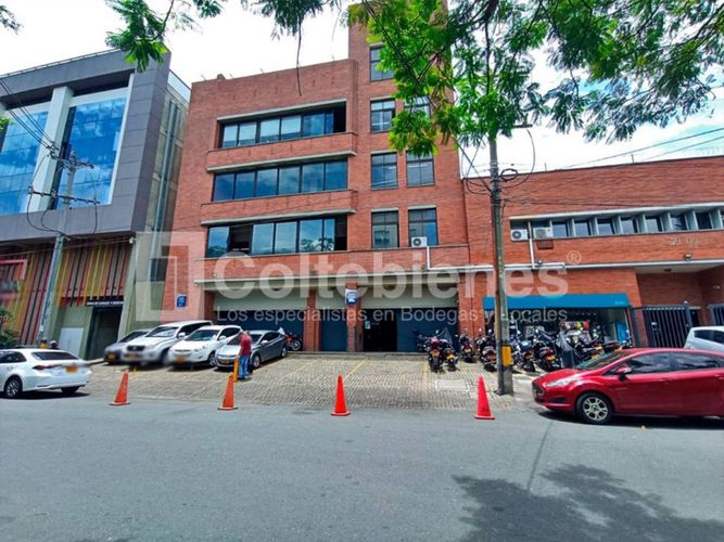 Local en arriendo en El Poblado, Medellín, 641 m² · foto 17 de 17