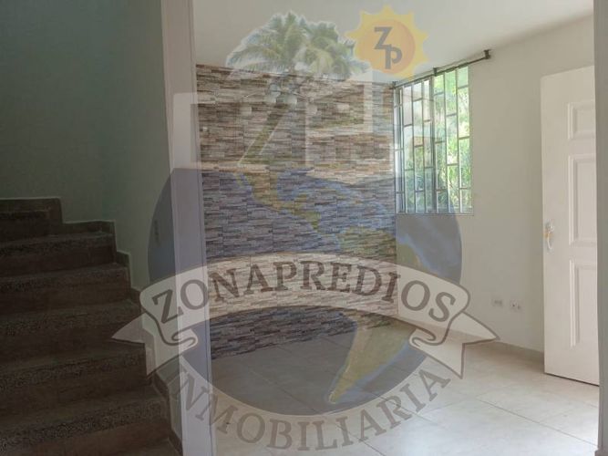 Casa de 3 alcobas en venta en Girardot, Girardot, 64 m² · foto 2 de 10