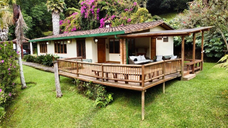 3BR House in Santa Elena (140 m²) - 2