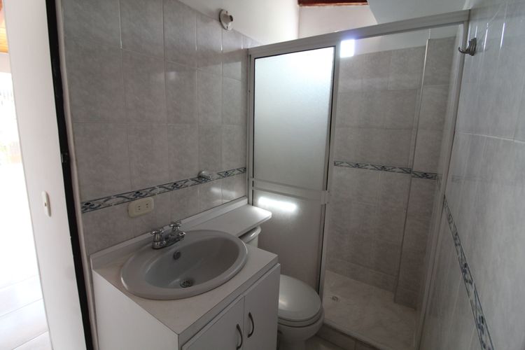 Casa de 4 alcobas en venta en Cañaveral, Floridablanca, 209 m² · foto 12 de 18