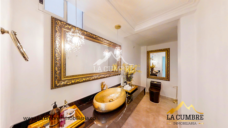 Casa de 5 alcobas en venta en Loma Del Escobero, Envigado, 438 m² · foto 4 de 20