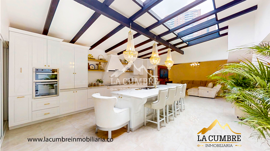 Casa de 5 alcobas en venta en Loma Del Escobero, Envigado, 438 m² · foto 5 de 20