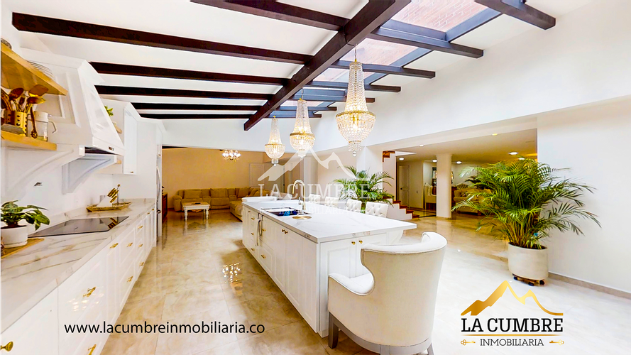 Casa de 5 alcobas en venta en Loma Del Escobero, Envigado, 438 m² · foto 6 de 20