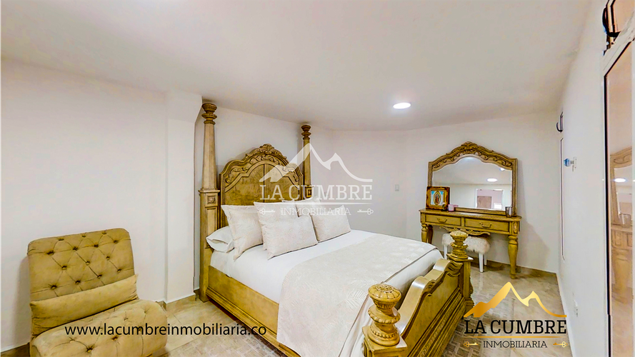 Casa de 5 alcobas en venta en Loma Del Escobero, Envigado, 438 m² · foto 10 de 20