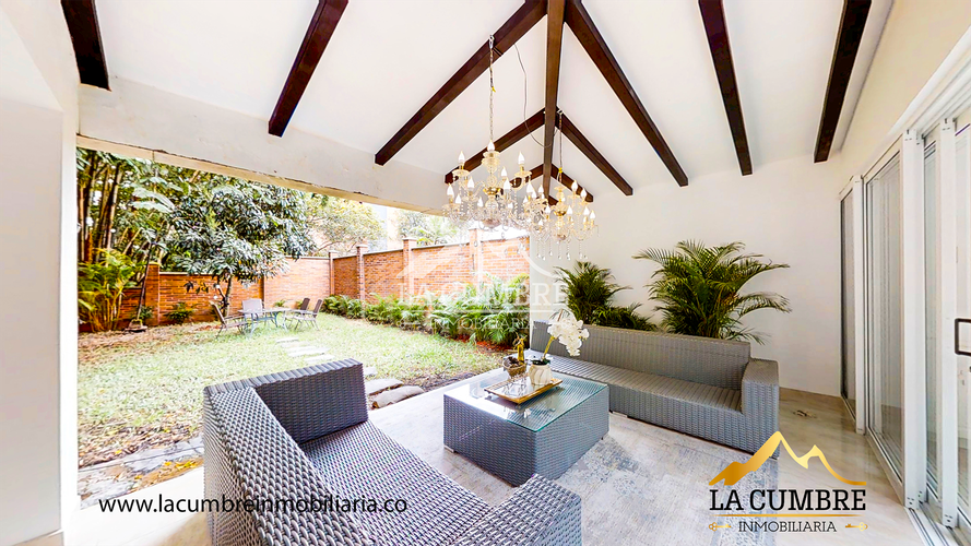 Casa de 5 alcobas en venta en Loma Del Escobero, Envigado, 438 m² · foto 11 de 20
