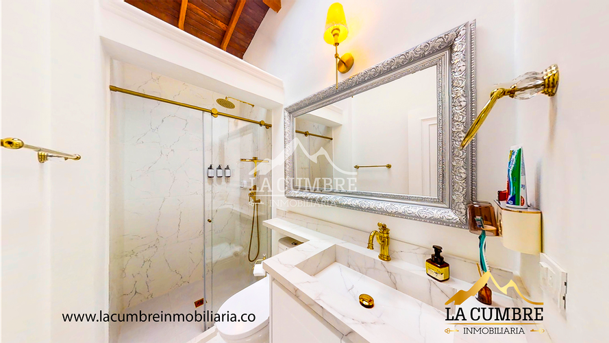 Casa de 5 alcobas en venta en Loma Del Escobero, Envigado, 438 m² · foto 15 de 20