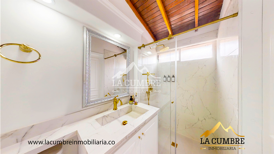 Casa de 5 alcobas en venta en Loma Del Escobero, Envigado, 438 m² · foto 17 de 20