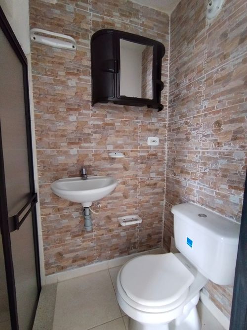 Casa de 4 alcobas en arriendo en El Japon, Dosquebradas, 60 m² · foto 9 de 18