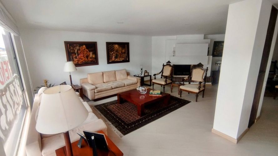 Apartamento de 5 alcobas en venta en Santa Barbara Central, Bogotá, 257 m² · foto 8 de 24