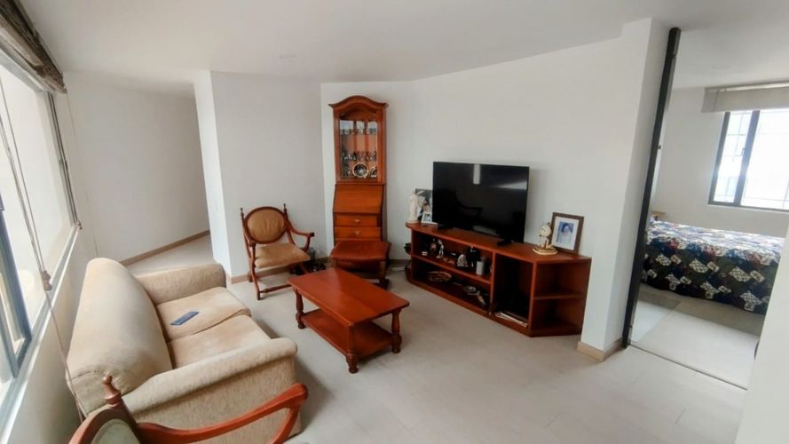 Apartamento de 5 alcobas en venta en Santa Barbara Central, Bogotá, 257 m² · foto 13 de 24